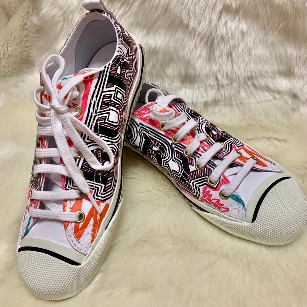 Brand new Burberry canvas sneakers